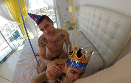 Men Pov: Victor, Dimitri Kane and Draven Milo sucking and screwing each other