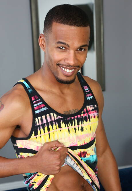 Berühmte Amerikaner, Superhengst Jacen Zhu und attraktiver Kerl Casey Everett in einer interracial Blowjob-Szene