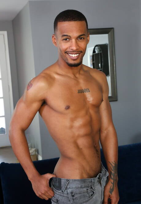 Famous americans, superstud Jacen Zhu and hunky guy Casey Everett in interracial blowjob scene