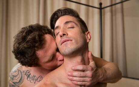 Der muskulöse Amerikaner Markie More und der harte Argentinier Ian Frost haben es miteinander getrieben