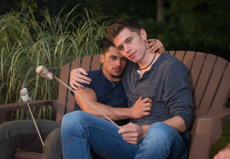 Armond Rizzo and Troy Accola in romantic trip on boat