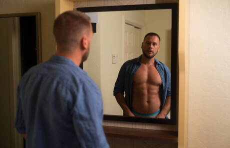 美國大力士羅曼·托德與德國壯漢斯·柏林脫衣露臀