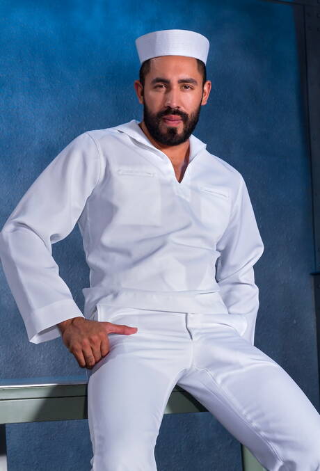 Der attraktive Latino Bruno Bernal und der kräftige Latino Gabriel Taurus in heißer homosexueller Action