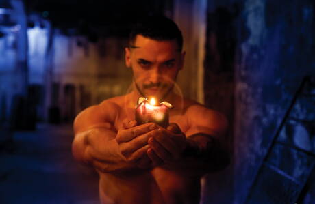 狂野狂歡，迪恩、肖恩、加布里埃爾、阿拉德，舔屁股和舌吻