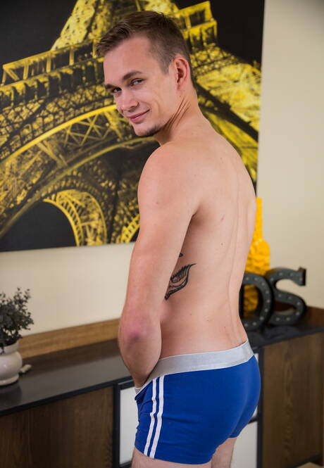 Deux mecs américains, le costaud Jackson Traynor et l