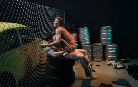 Miły amerykański facet, przystojny facet Markie More i gorący młodzieniec Ty Thomas uprawiają dobry seks