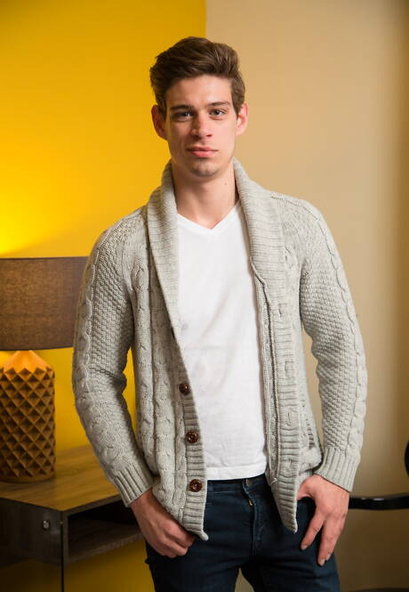 Next Door Studios: Hot american guys beefcake Roman Todd and young Michael Del Ray in hot homosexual scene