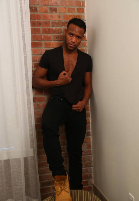 Pretty american guys superstud Andre Donovan and stud Jacen Zhu in blowjob scene