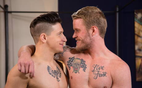 American pornstars superstud Dalton Riley and muscular Shawn Reeve in hot homosexual scene