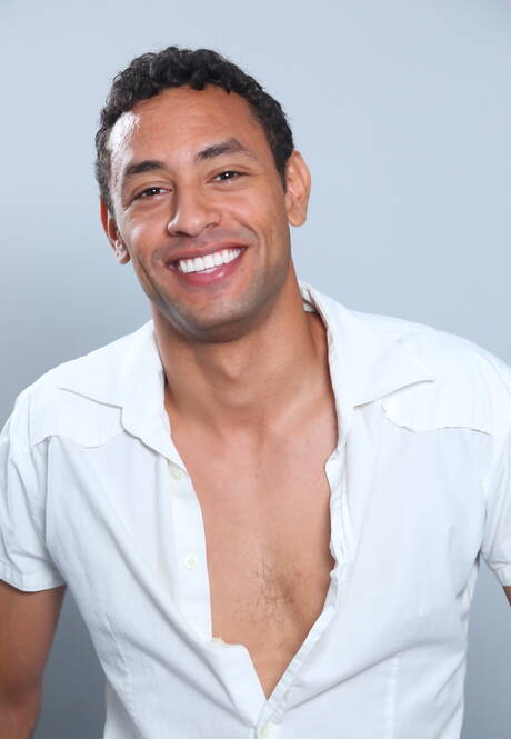 Next Door Studios: Sexy buddy Damian Flexxx and sensual guy Daniel Flores have a hot couple sex