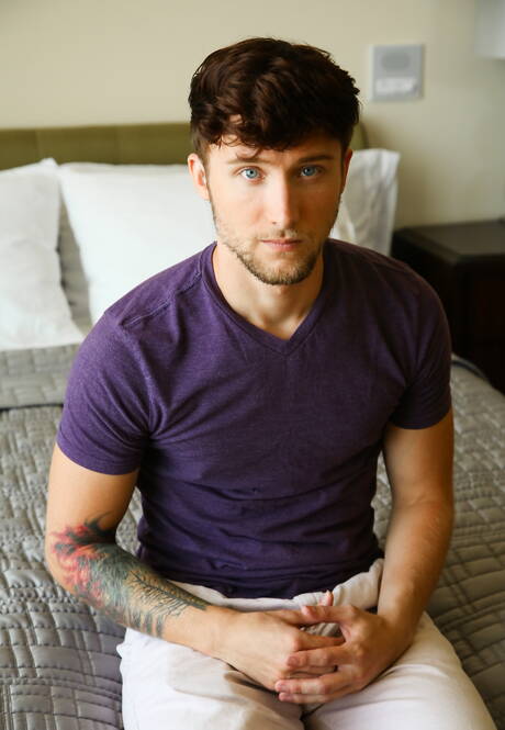 Next Door Studios: Nice american buddies young Scotty Zee and hairy stud Lance Ford have a hot couple sex