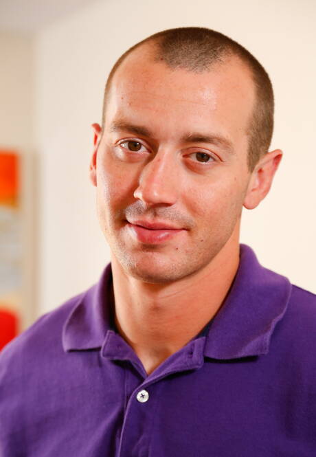 Sexy Amerikanen, gespierde Mark Long en knappe jongen Colton Phobos zuigen en neuken elkaar