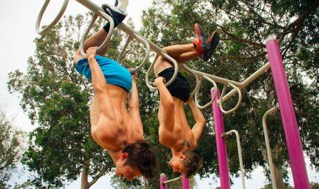 I ragazzi americani più sexy, il bellissimo ragazzo Evan Parker e il giovane ragazzo Kody Knight che gli scopano il culo nella vasca da bagno