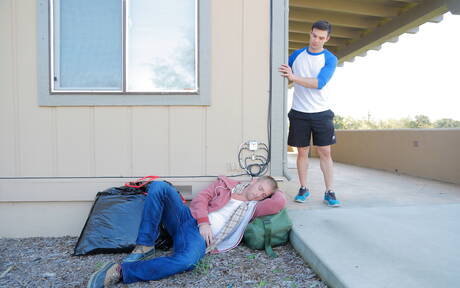 Hot american guys husky guy Jason Maddox and strongman Scott Riley in hot homosexual action outdoor