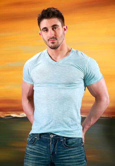 Next Door Studios: Hot americans, well-built Brandon Moore and stud Derrick Dime have a hot couple scene