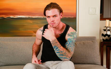 I ragazzi americani sexy, il bel ragazzo Johnny Riley e il bel ragazzo Zane Porter in un duro sesso anale