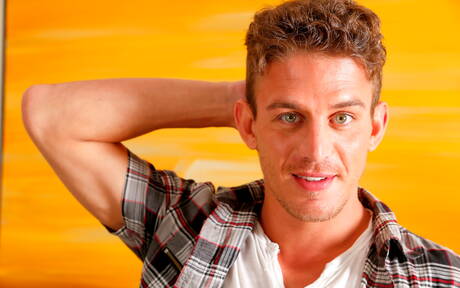 Next Door Studios: Shameless guys Rob Ryder, Alexander Gustavo and Alex Greene in hot threesome ass bang