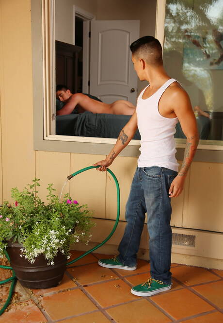 American beefy Derrick Dime and superstud Texas Holcum get naked and showing butt outdoor