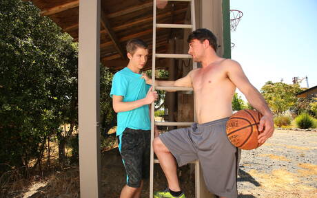 American strongman Scott Harbor and beautiful boy Kyle Evans fuck ass after sucking outside