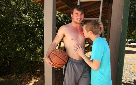 American strongman Scott Harbor and beautiful boy Kyle Evans fuck ass after sucking outside