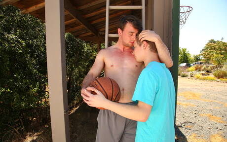 American strongman Scott Harbor and beautiful boy Kyle Evans fuck ass after sucking outside