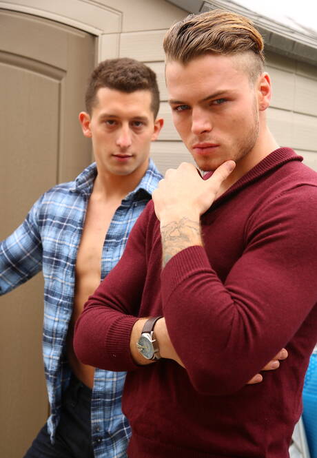 美國明星硬漢德雷克泰勒和硬漢贊恩波特在戶外激情激情