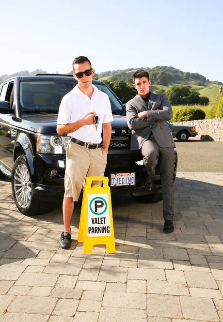 Le beau mec américain Derrick Dime et le beau mec James Dickson se sont baisés dehors