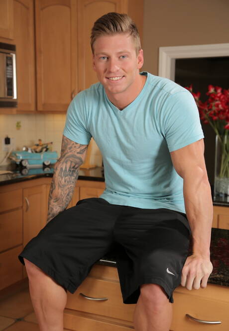 Next Door Studios: Aspen X and american husky guy Cole Christiansen have a hot couple scene in kitchen