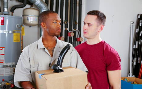 American beefcake Brenner Bolton and tough guy Matthew Ryan have a hot interracial sex