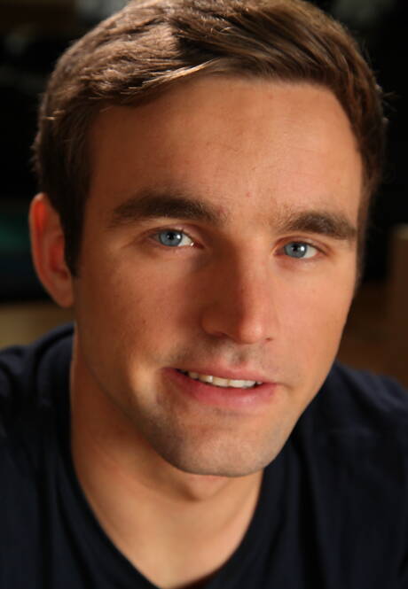 American beautiful boy Andrew Collins get naked and showing hot ass