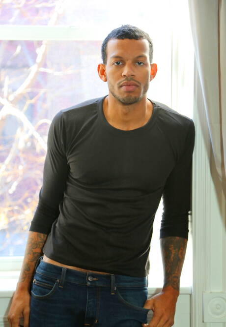 Next Door Studios: Black well-built Mike Mann shows a perfect body