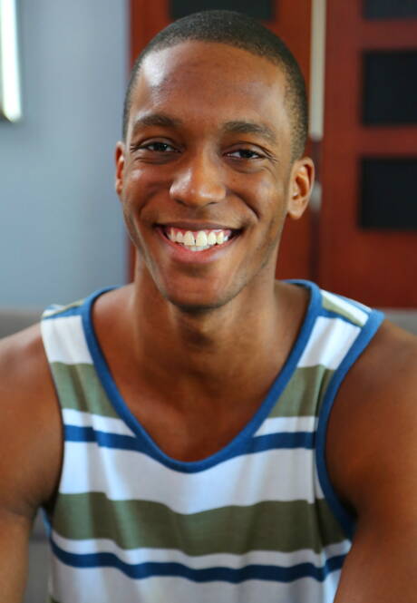 아름다운 친구 킹 B와 섹시한 남자 크리스찬 크로닌이 풋풋한 섹스 장면을 찍다