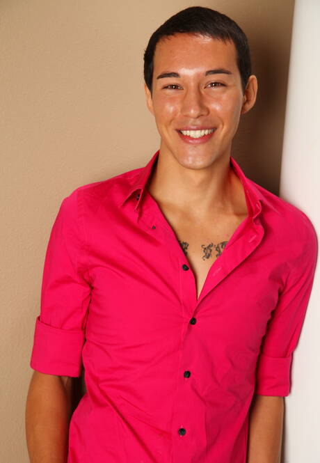 Los chicos cachondos Danny Forest, Ashton Miller y Anthony Scott taladrando un culo