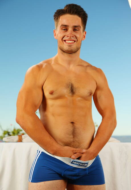 Sexy kerel Arad en sensuele vriend Jordan Evans zijn verliefd op elkaar buiten