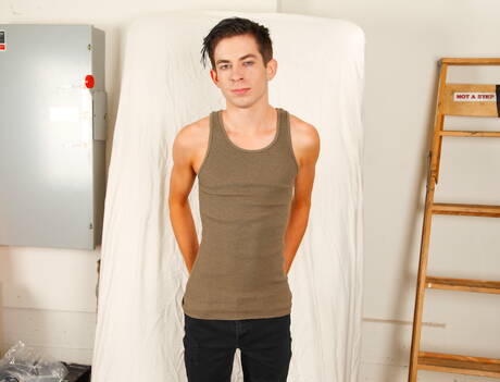 Le costaud Sebastian Rogers et le beau garçon américain Daniel Ross dans une action de baise anale torride