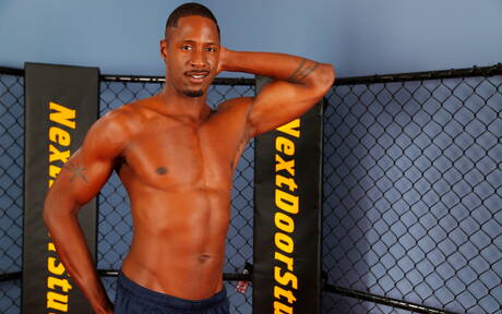 Pretty american boys hunky guy Brock Avery and husky guy Derek Maxum have a good interracial sex