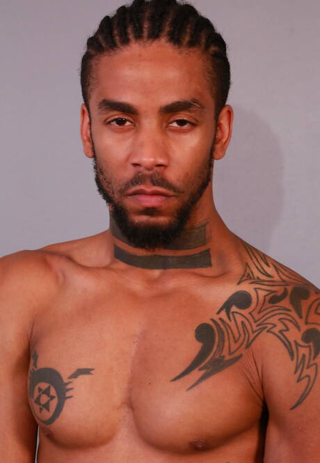 Ebony tough guy Jin Powers and strongman King B have a good anal sex