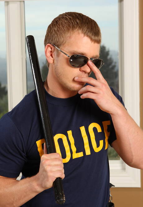 American tough guy James Huntsman and  Connor Chesney have a good oral sex