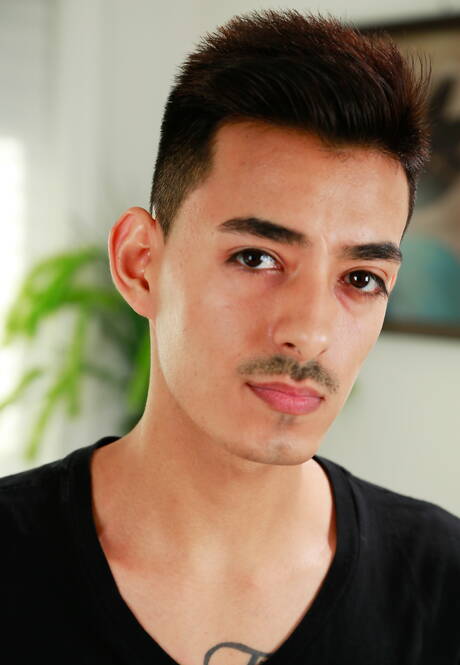 Sexy boys Rob, Ian Levine and Derrick in hot groupsex