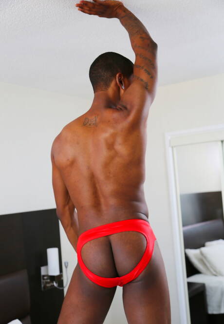 Latin muscular Jordano Santoro and black hunk Krave Moore fuck ass after interracial sucking