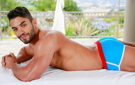 Il forzuto americano Colt Rivers e il muscoloso Arad si sono scontrati