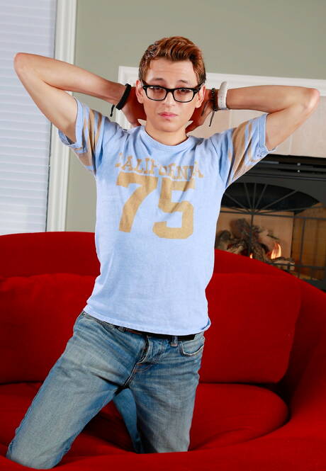 Der heiße Twink Gabriel Bossa und der junge Angel A in heißer Arschfick-Action