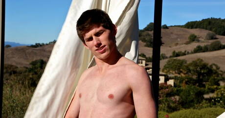 肌肉男Mike Honcho戶外自慰