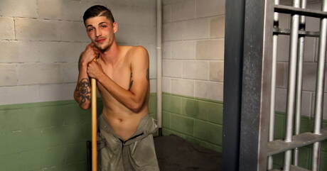 Sexy Aaron Tex having a pleasure outside