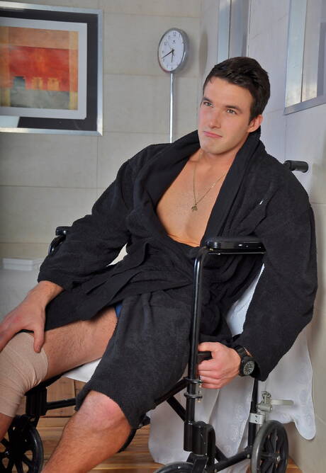 Next Door Studios: Canadian hunk Trystan Bull and  Keylan Oconnor in cock sucking scene