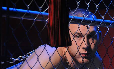 Next Door Studios: Les stars du porno américaines Rod Daily et Cody Allen dans une scène de fellation