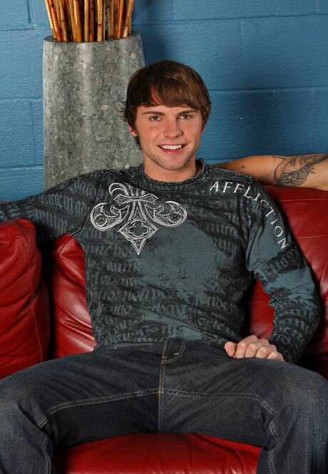 Next Door Studios: Seksowni faceci Austin Wilde, Angelo Romani i Campbell Stevens w gorącym trójkącie analnym