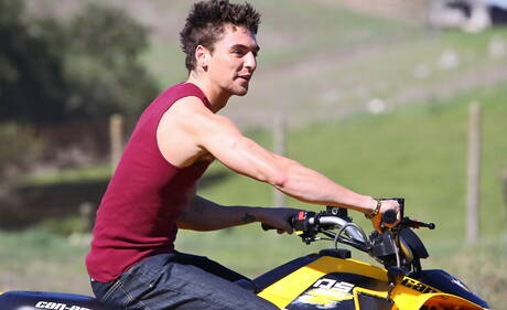 American pornstars hunky guy Johnny Torque and young dude Joey Hard in blowjob scene outside