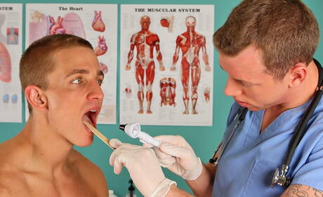 Les gentils mecs américains Marcus Mojo et le costaud Adam Hardy dans une action homosexuelle torride