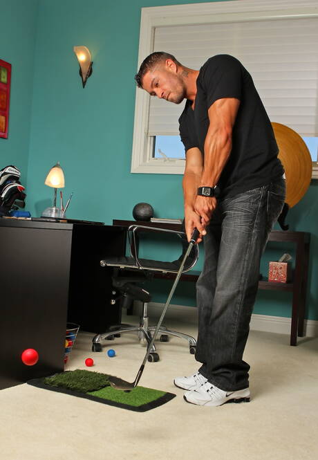 Twee Amerikaanse jongens, de goed gebouwde Cody Cummings en de knappe Jasper Robinson, in een pikzuigscène